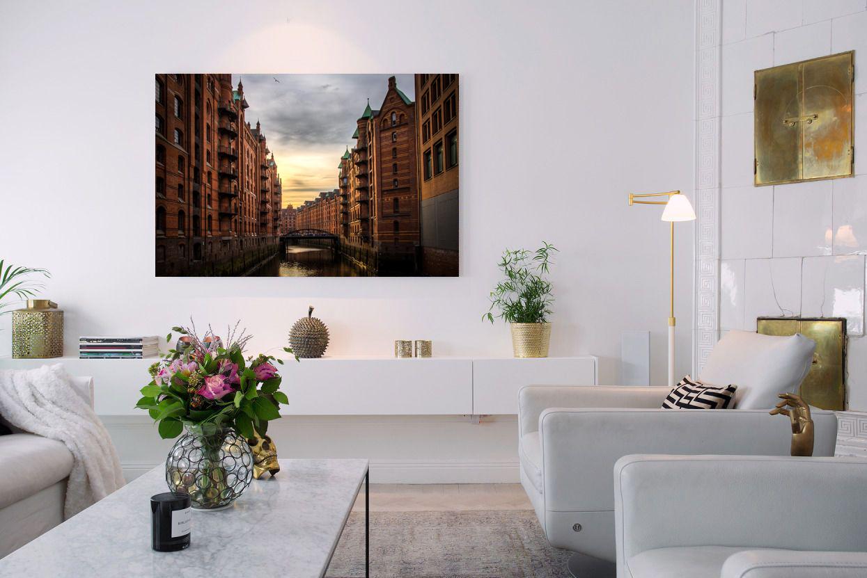 Foto glezna uz audekla - Upe plūst cauri pilsētai