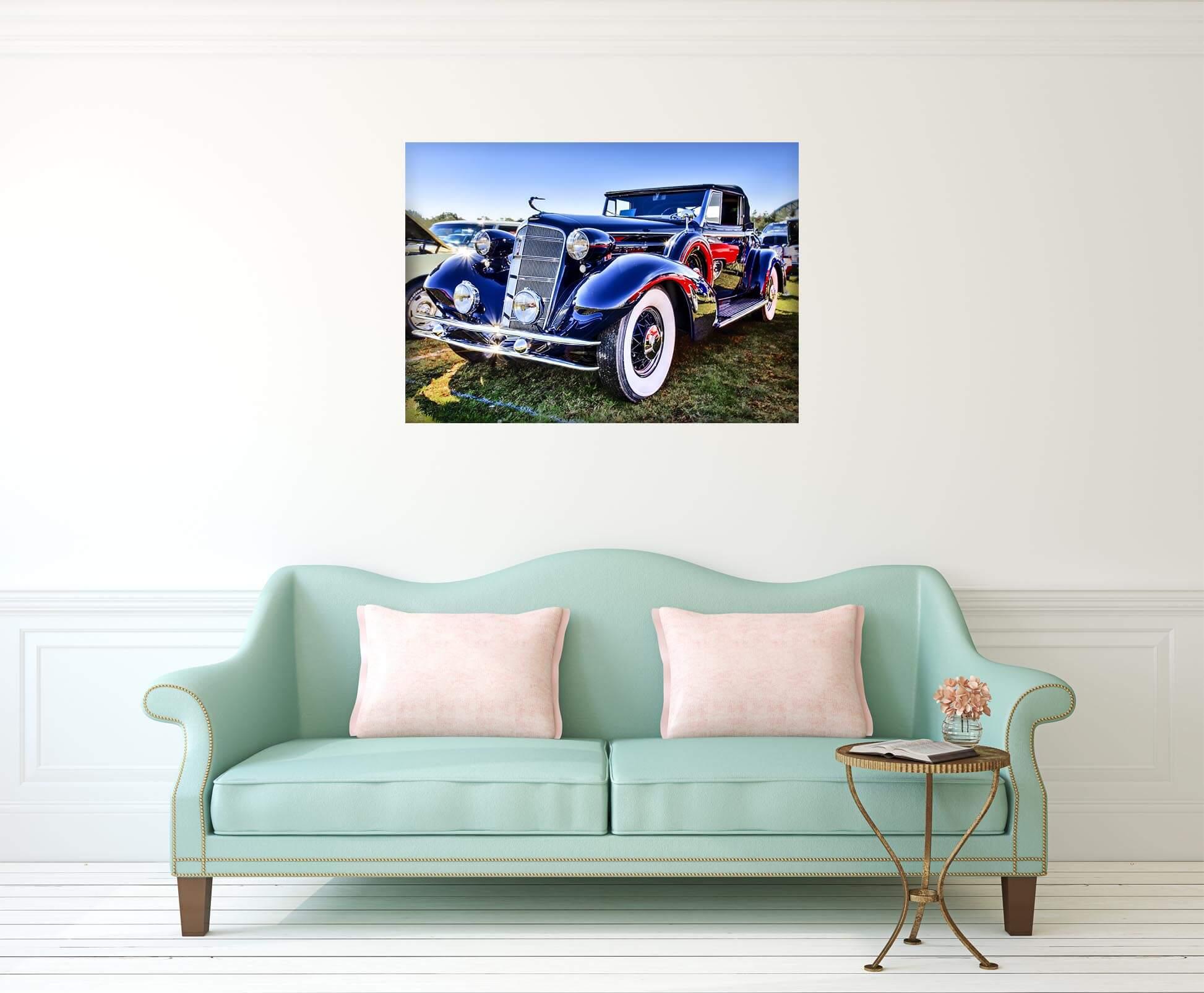 Retro automobilis mėlynos spalvos Cadillac